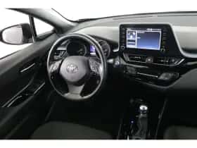 Toyota C-HR (2021) thumbnail 30