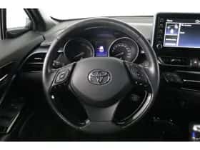 Toyota C-HR (2021) thumbnail 31