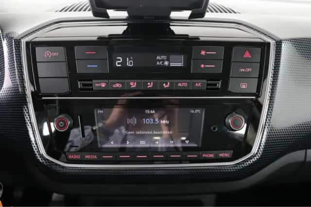 Volkswagen Up! (2023) thumbnail 14