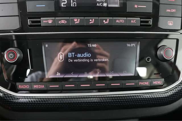 Volkswagen Up! (2023) thumbnail 16