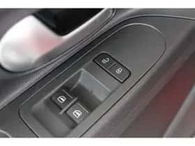 Volkswagen Up! (2023) thumbnail 18