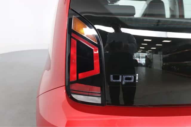 Volkswagen Up! (2023) thumbnail 22