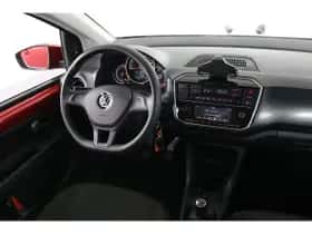 Volkswagen Up! (2023) thumbnail 24