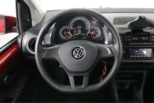Volkswagen Up! (2023) thumbnail 25