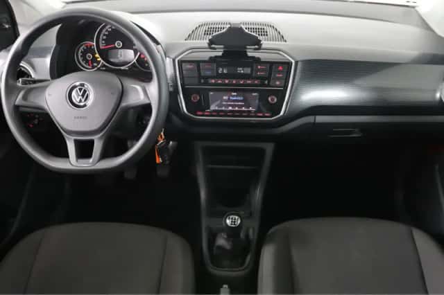 Volkswagen Up! (2023) thumbnail 4