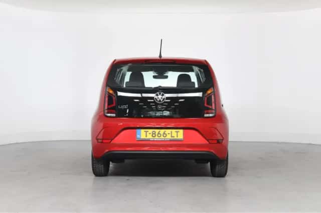Volkswagen Up! (2023) thumbnail 10