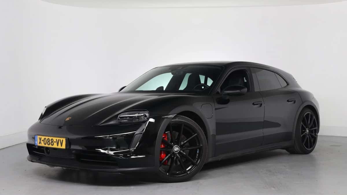 Porsche Taycan (2022) — foto 1