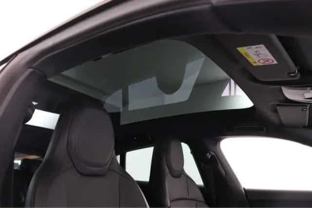Porsche Taycan (2022) thumbnail 11