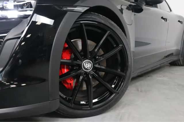 Porsche Taycan (2022) thumbnail 28