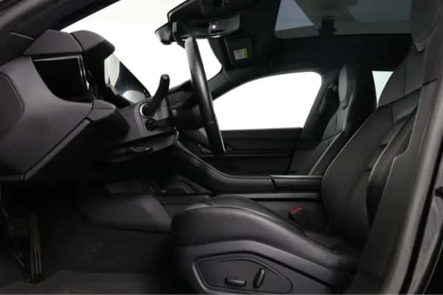 Porsche Taycan (2022) thumbnail 40