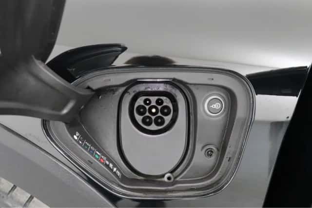 Porsche Taycan (2022) thumbnail 41
