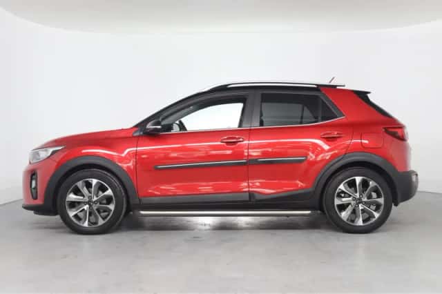 Kia Stonic (2018) thumbnail 2