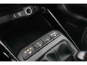 Kia Stonic (2018) thumbnail 20