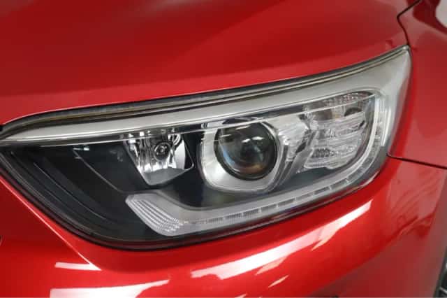 Kia Stonic (2018) thumbnail 23