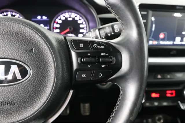 Kia Stonic (2018) thumbnail 25