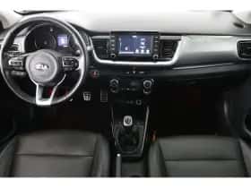 Kia Stonic (2018) thumbnail 4