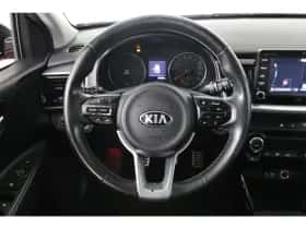 Kia Stonic (2018) thumbnail 31
