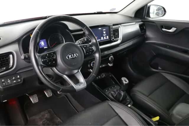 Kia Stonic (2018) thumbnail 5