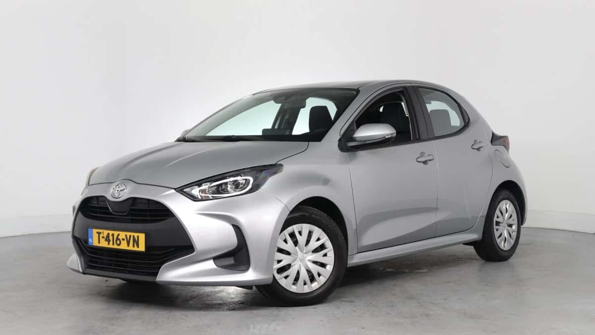 Toyota Yaris (2023) — foto 1