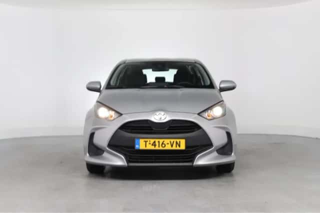 Toyota Yaris (2023) thumbnail 15