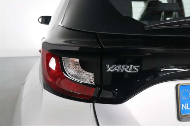 Toyota Yaris (2023) thumbnail 18