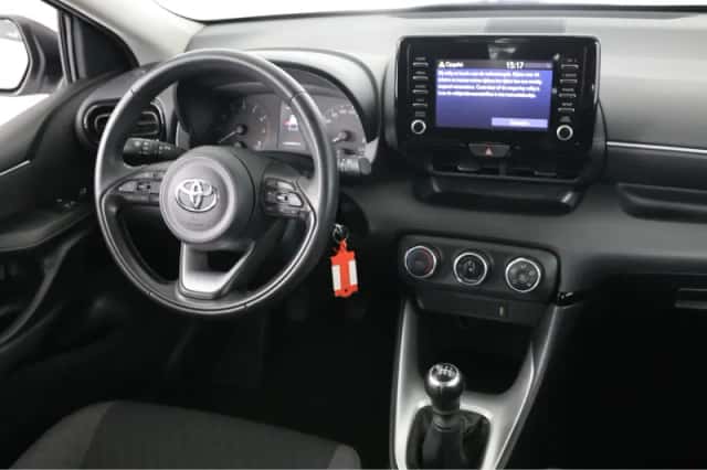 Toyota Yaris (2023) thumbnail 19