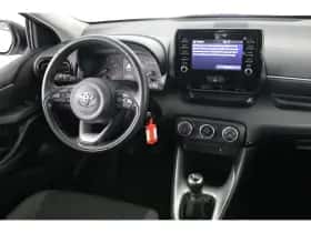 Toyota Yaris (2023) thumbnail 19
