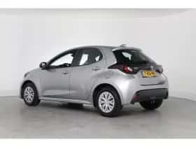 Toyota Yaris (2023) thumbnail 3