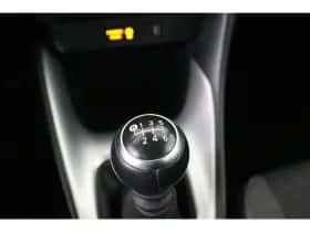 Toyota Yaris (2023) thumbnail 24