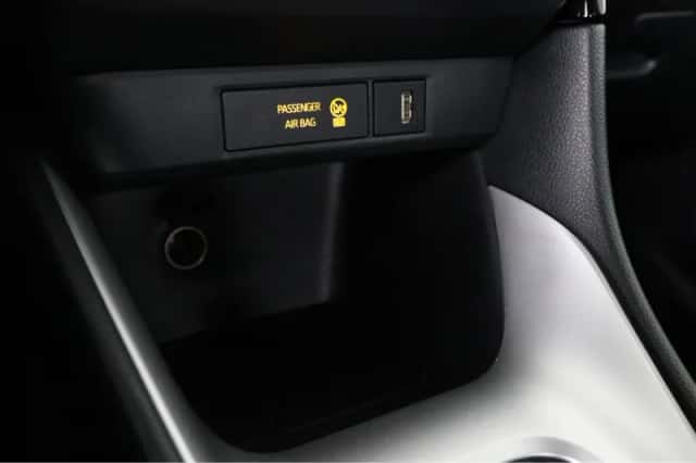 Toyota Yaris (2023) thumbnail 35