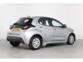 Toyota Yaris (2023) thumbnail 8