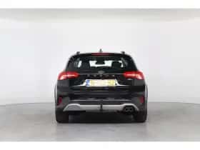 Ford Focus (2021) thumbnail 2