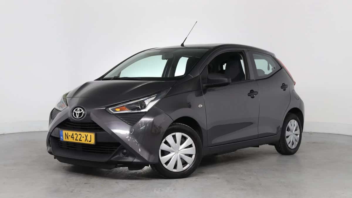 Toyota Aygo (2022) — foto 1