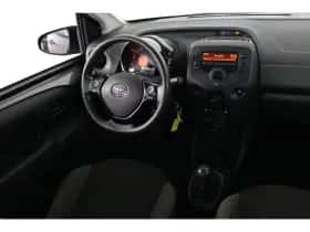 Toyota Aygo (2022) thumbnail 16