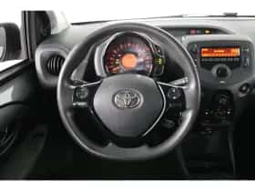 Toyota Aygo (2022) thumbnail 17