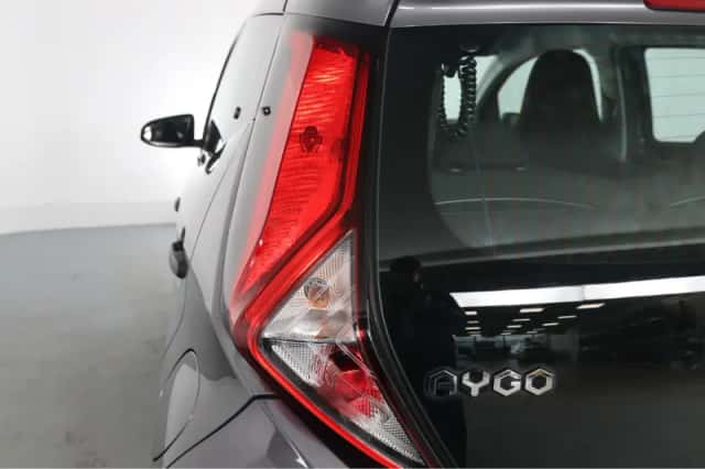 Toyota Aygo (2022) thumbnail 18