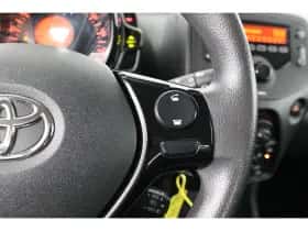 Toyota Aygo (2022) thumbnail 22