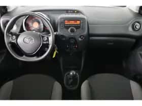 Toyota Aygo (2022) thumbnail 4