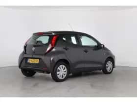 Toyota Aygo (2022) thumbnail 8