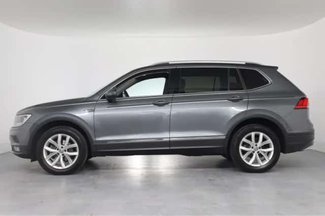 Volkswagen Tiguan (2019) thumbnail 2