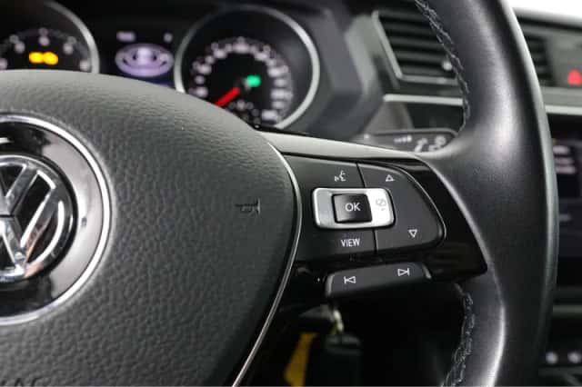 Volkswagen Tiguan (2019) thumbnail 24