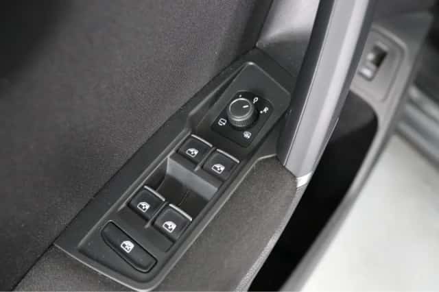 Volkswagen Tiguan (2019) thumbnail 26
