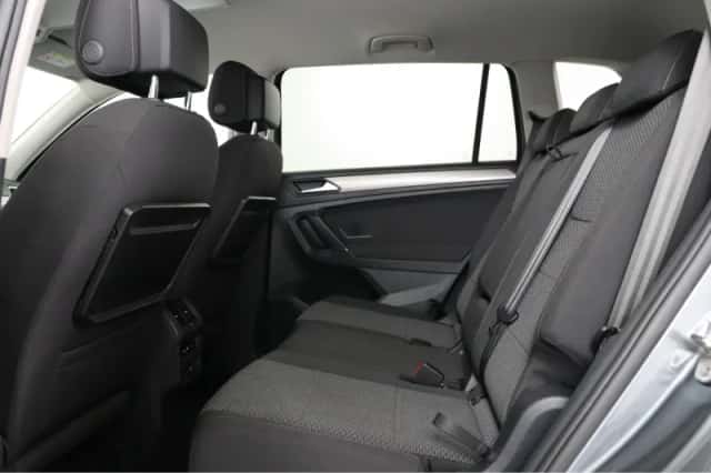 Volkswagen Tiguan (2019) thumbnail 32
