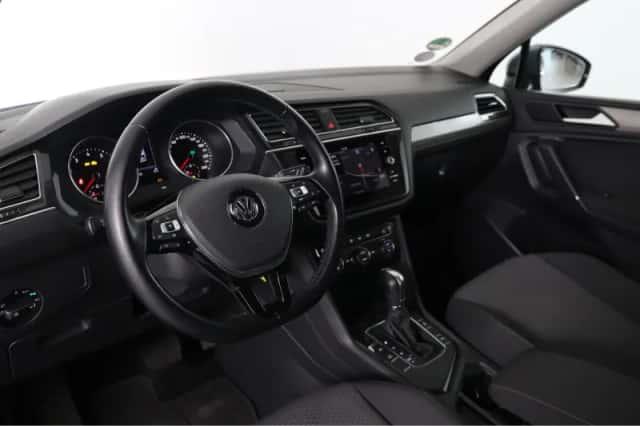 Volkswagen Tiguan (2019) thumbnail 5