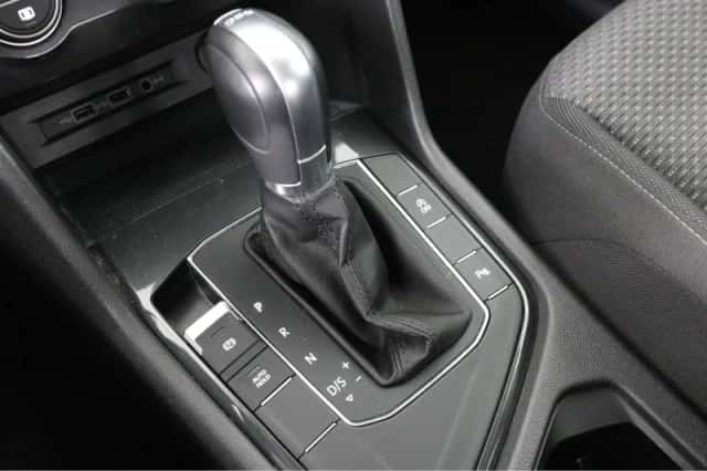 Volkswagen Tiguan (2019) thumbnail 41