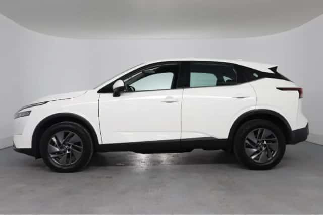Nissan Qashqai (2023) thumbnail 2