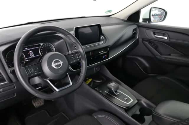 Nissan Qashqai (2023) thumbnail 5