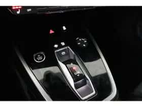 Audi Q4 e-tron (2023) thumbnail 30