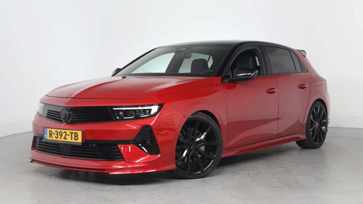 Opel Astra (2022) — foto 1