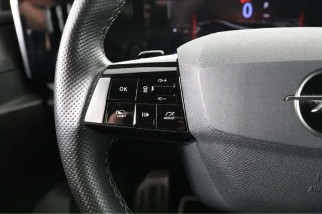 Opel Astra (2022) thumbnail 38